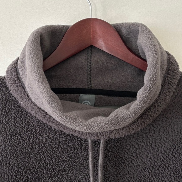 C9 Champion Gray Sherpa Fleece Pullover - Picture 4 of 16